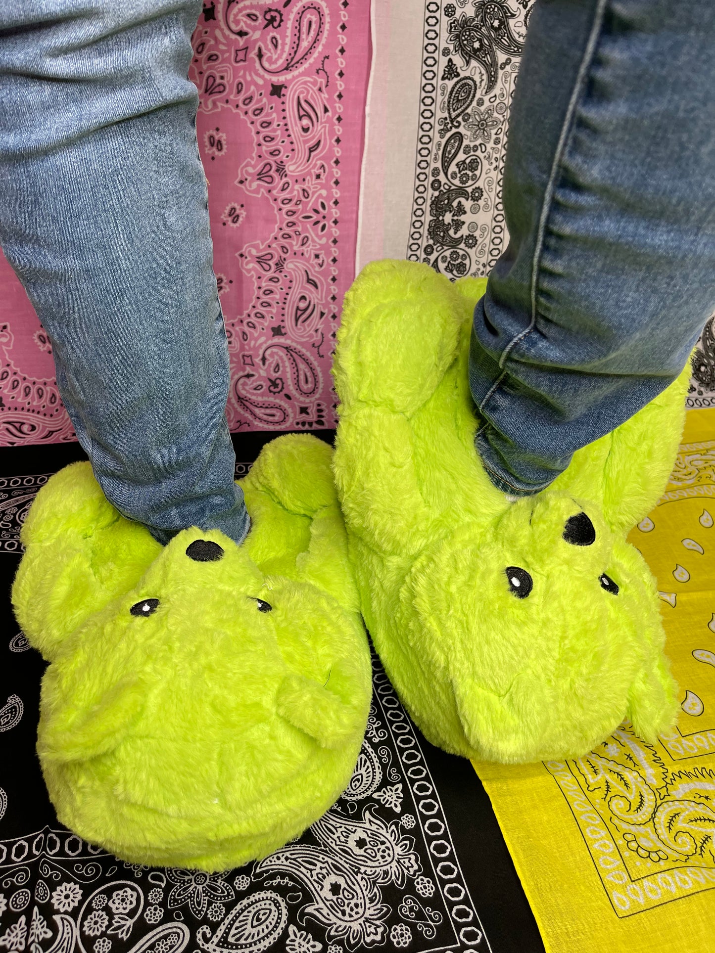 TEDDY SLIPPERS (6 COLORS)